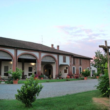 Agriturismo Campass Castelvetro Piacentino Bagian luar foto