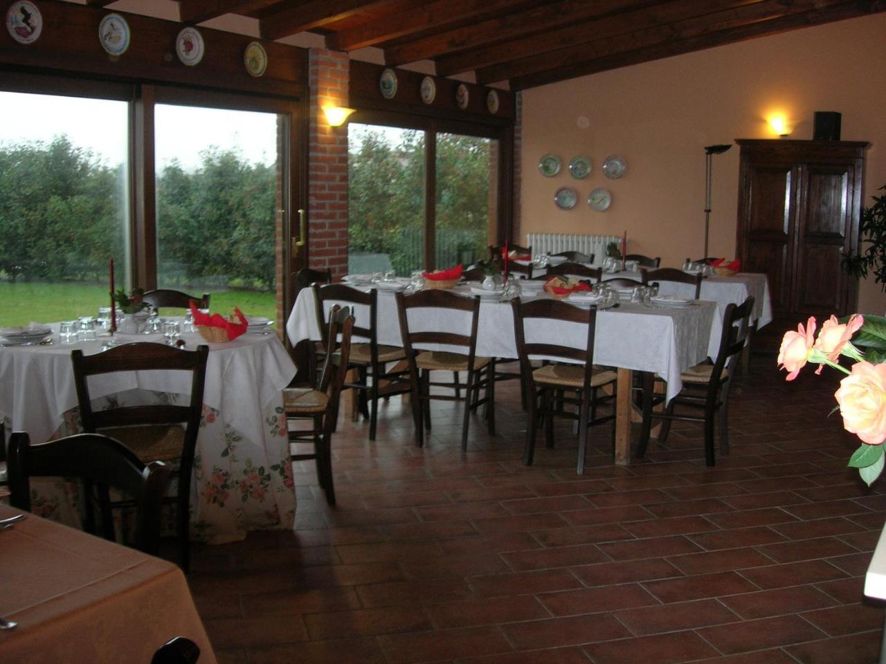 Agriturismo Campass Castelvetro Piacentino Bagian luar foto